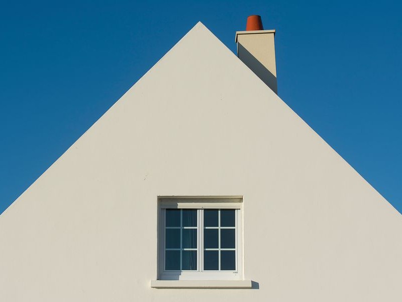 Breathable mineral silicate render on a UK home